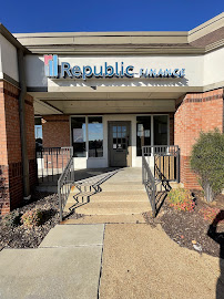 Republic Finance 01