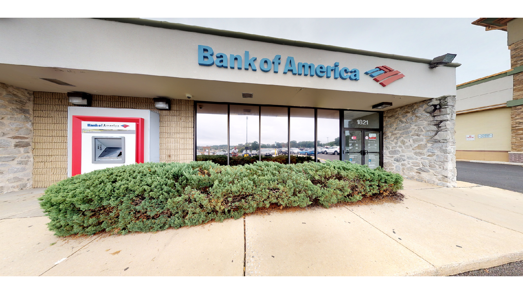 Bank of America (with Drive-thru ATM) 01