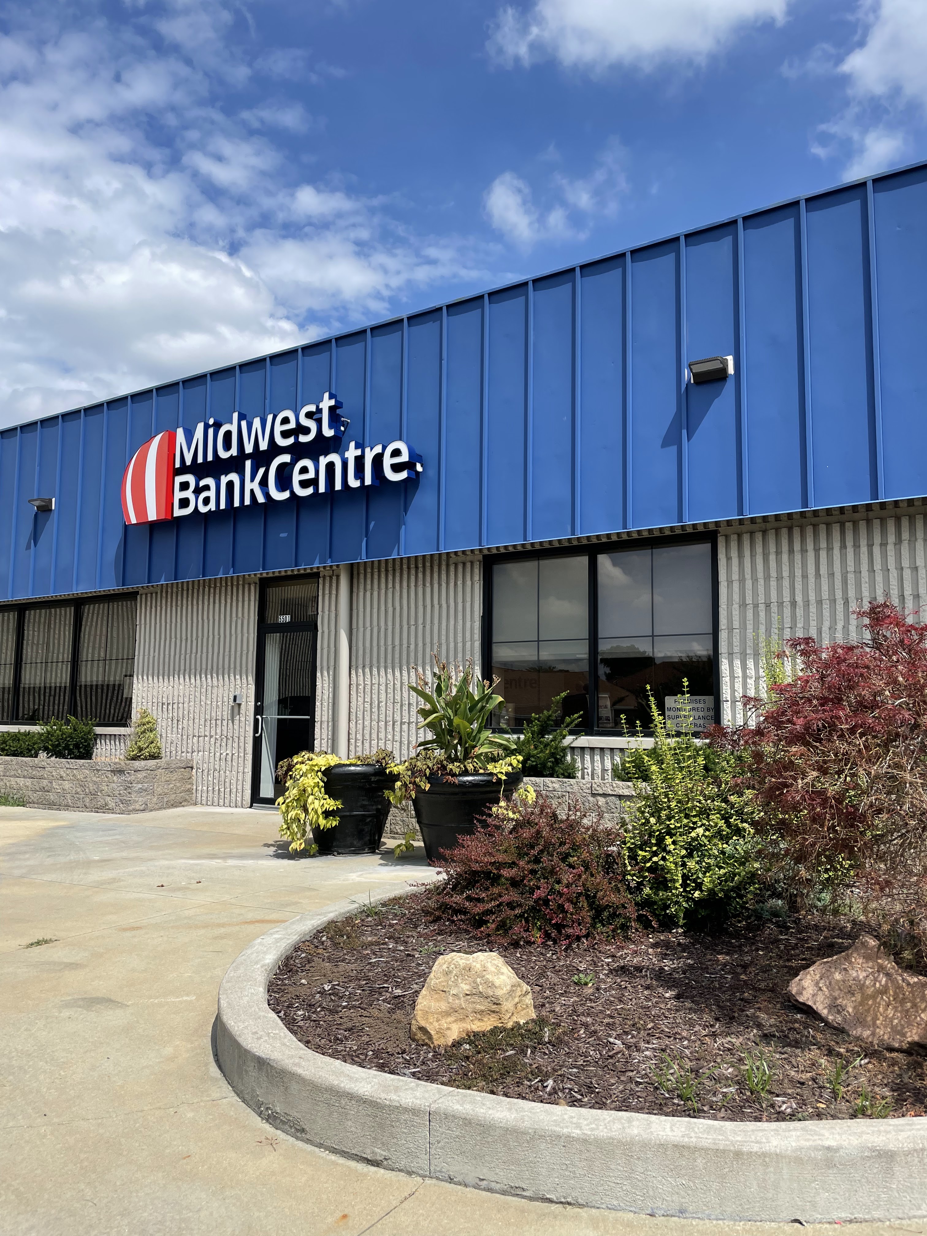 Midwest BankCentre 01