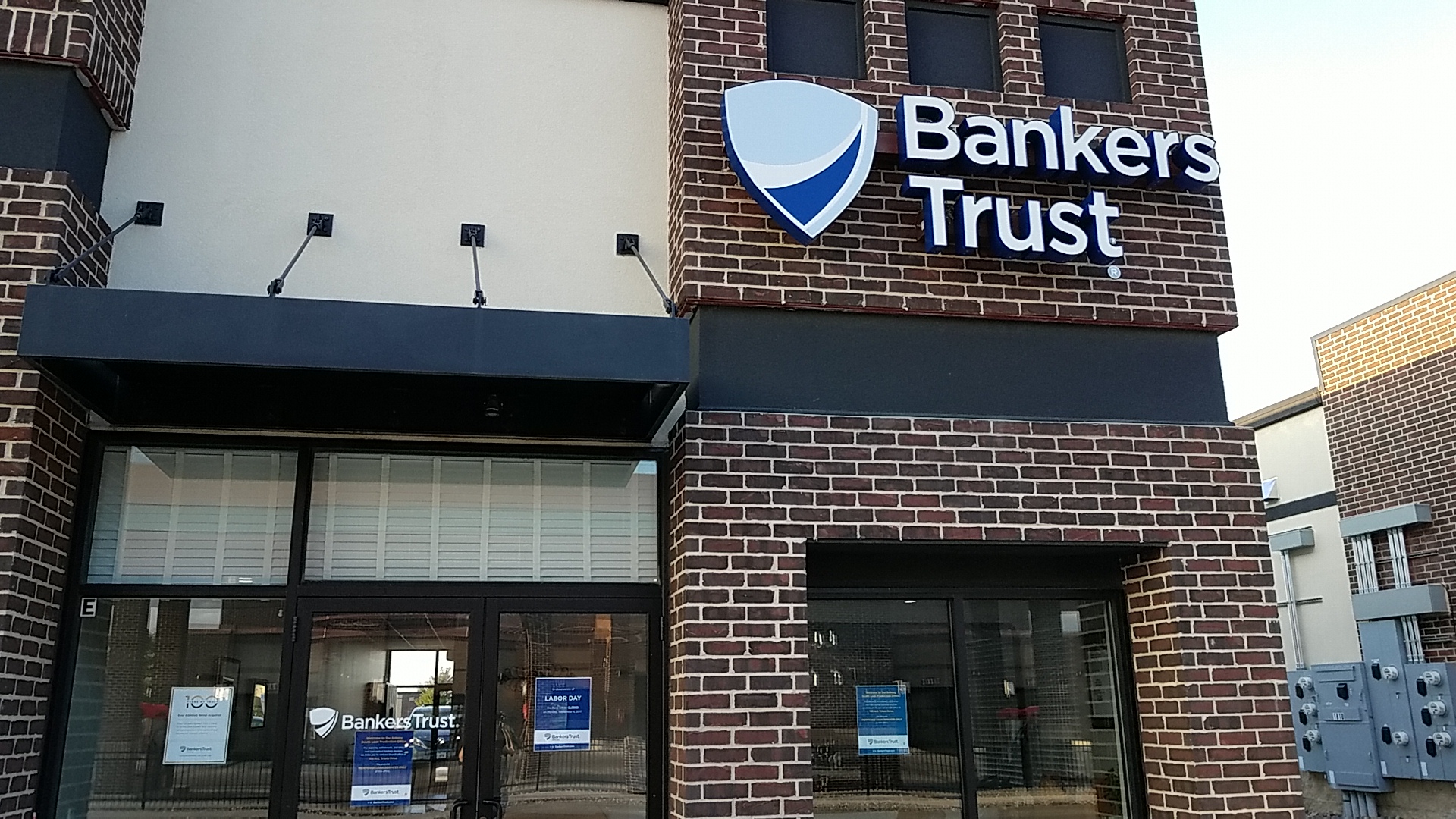 Bankers Trust 01