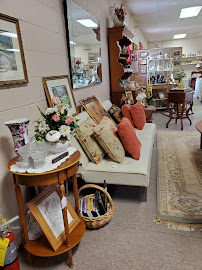 The Lucky Pecan Store 01