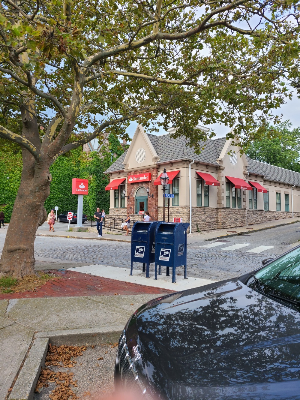 Santander Bank Branch 01