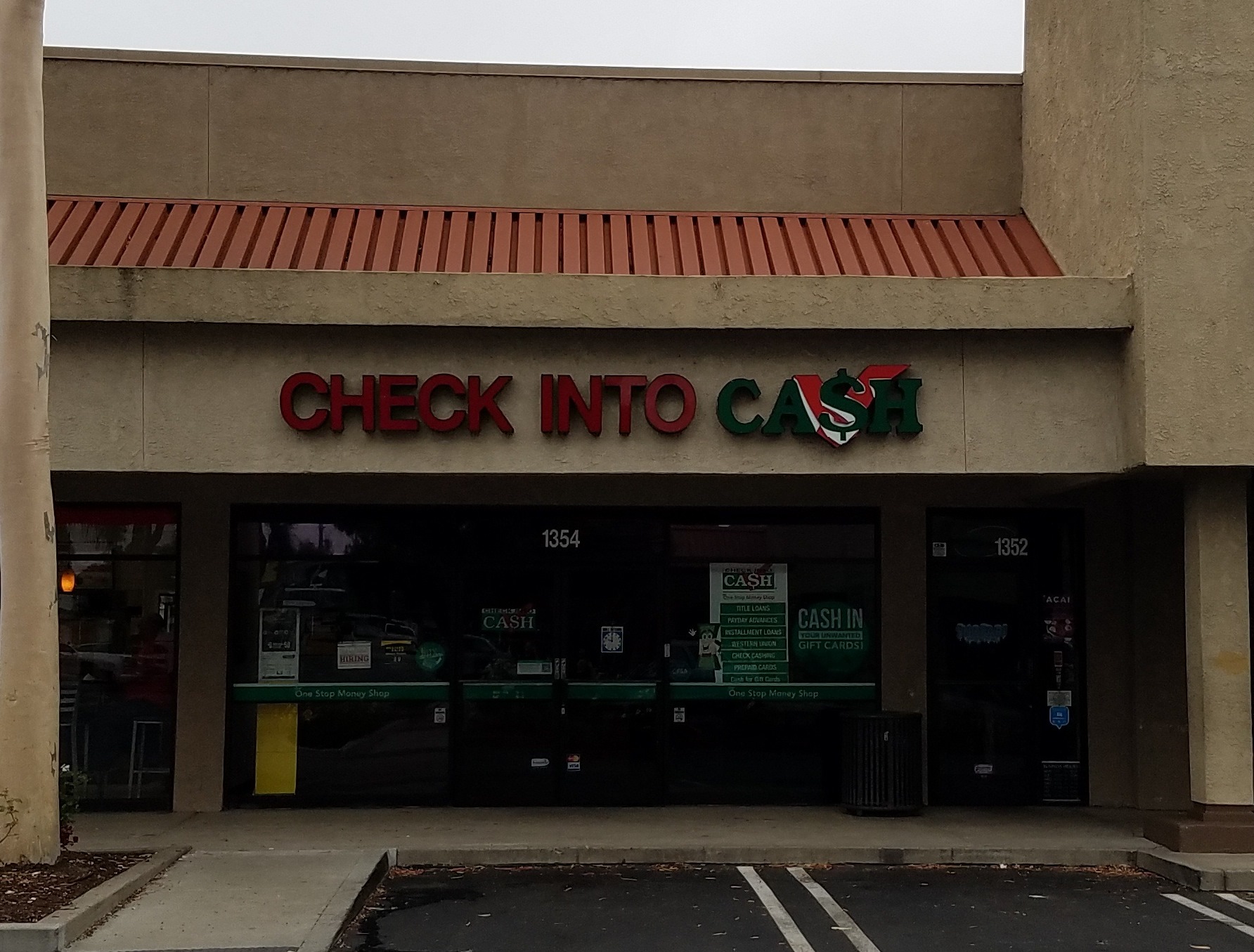 Check Into Cash 01
