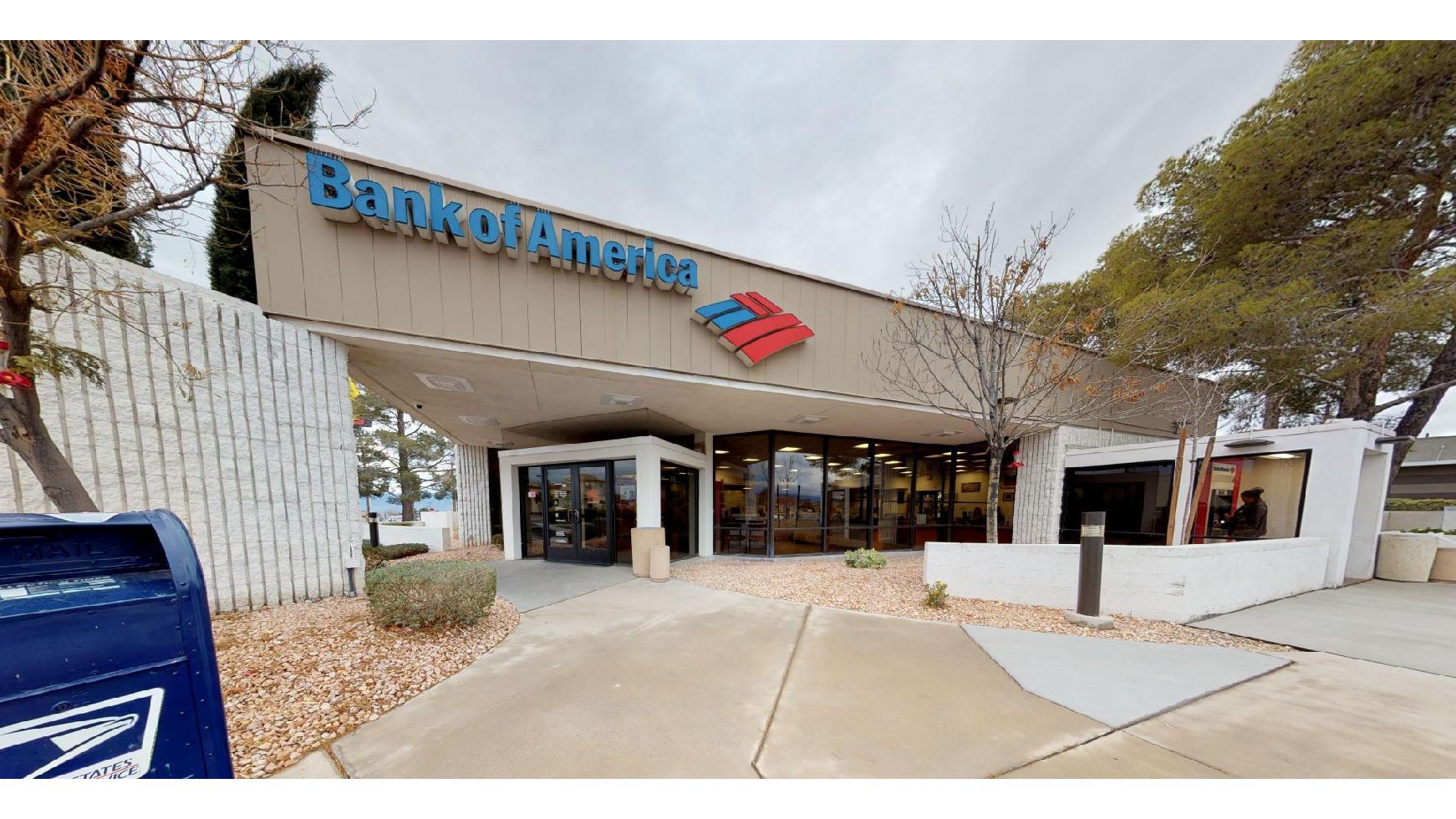 Bank of America (with Drive-thru ATM) 01