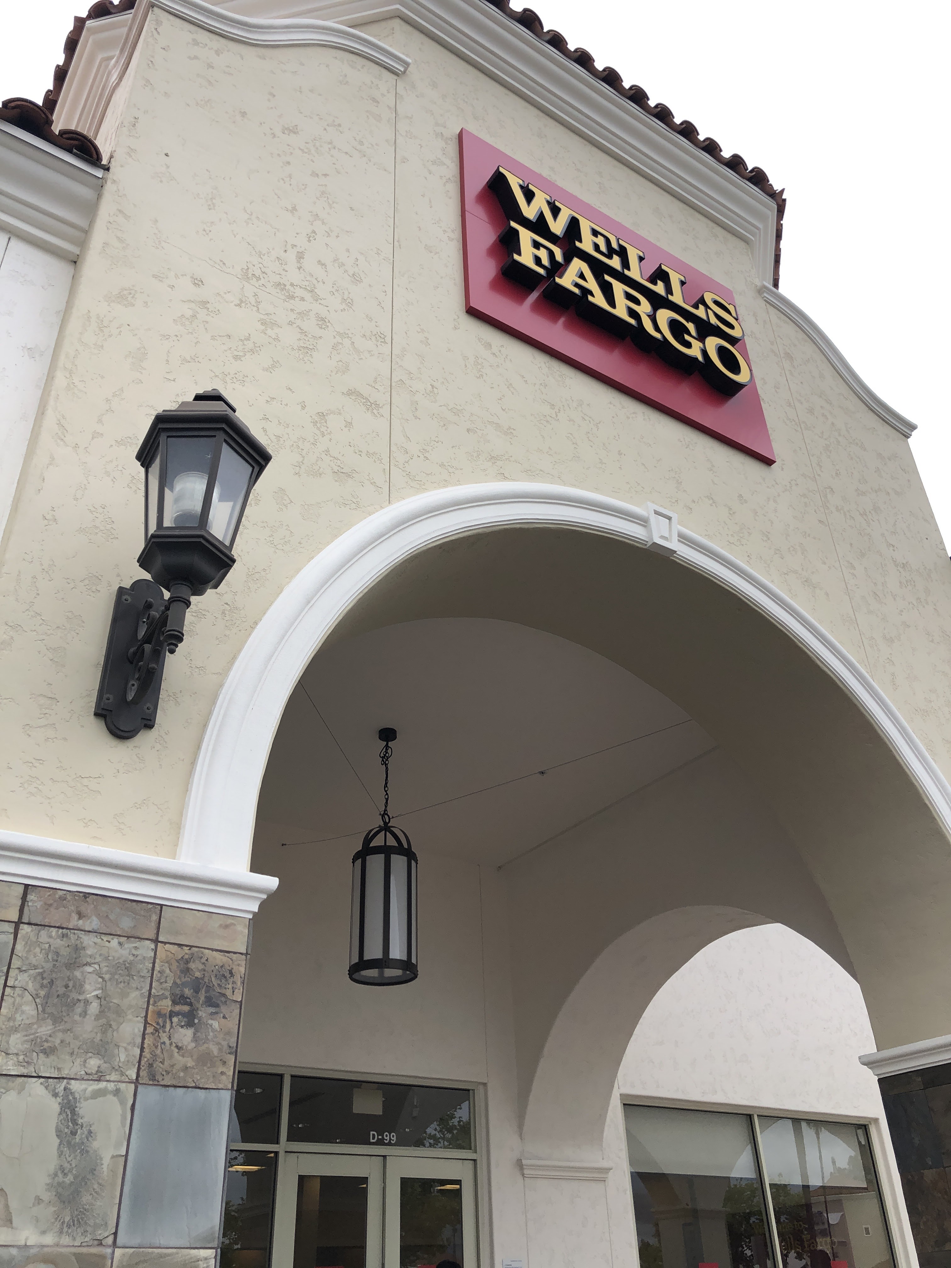 Wells Fargo Bank 01