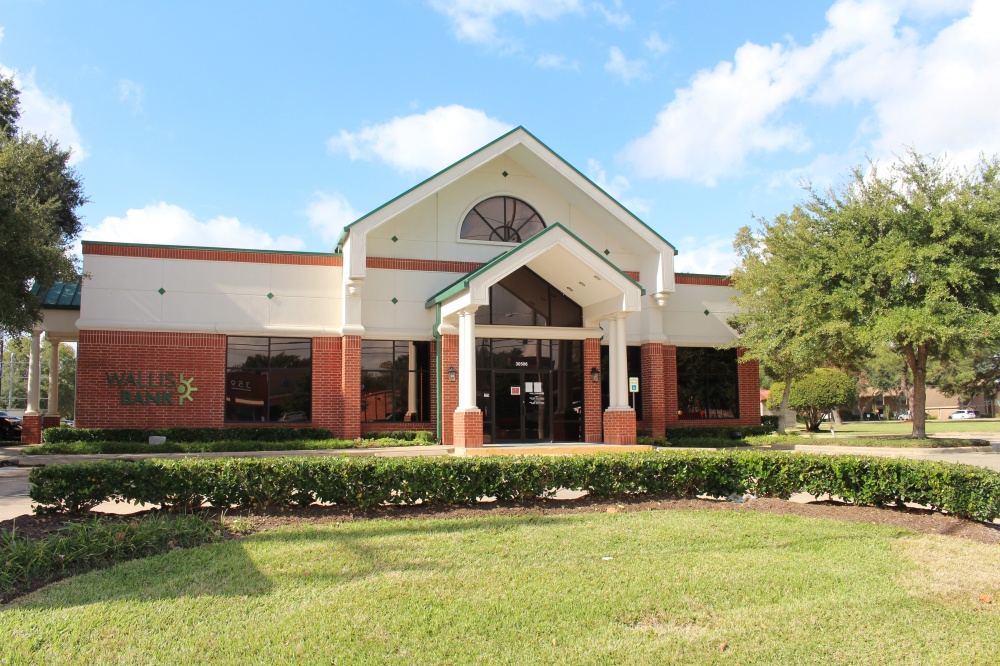 Wallis Bank 01