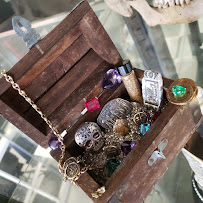 Pat's Pawn & Jewelry 02