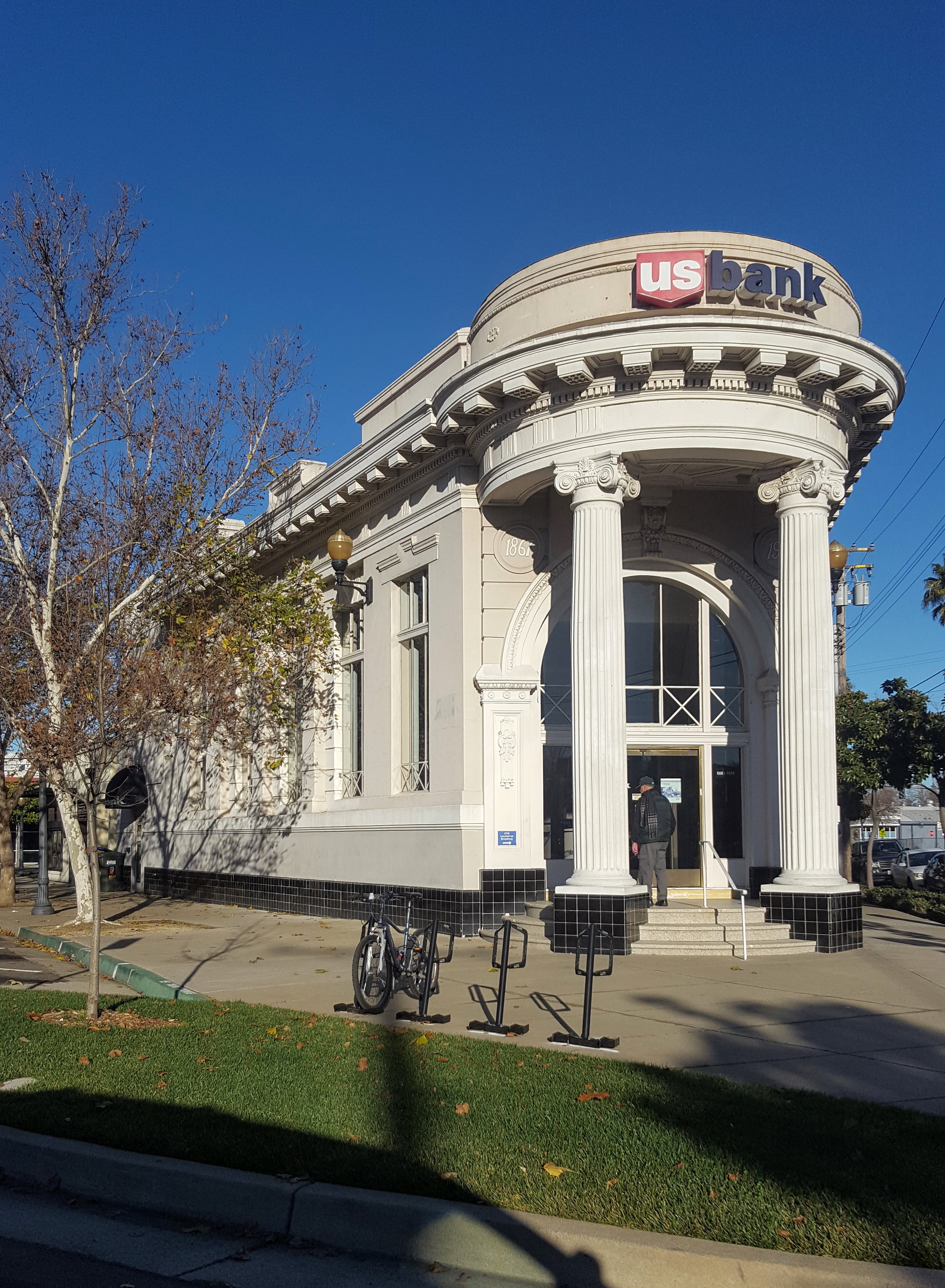 U.S. Bank Branch 01