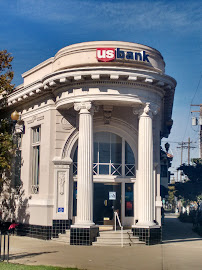 U.S. Bank Branch 04
