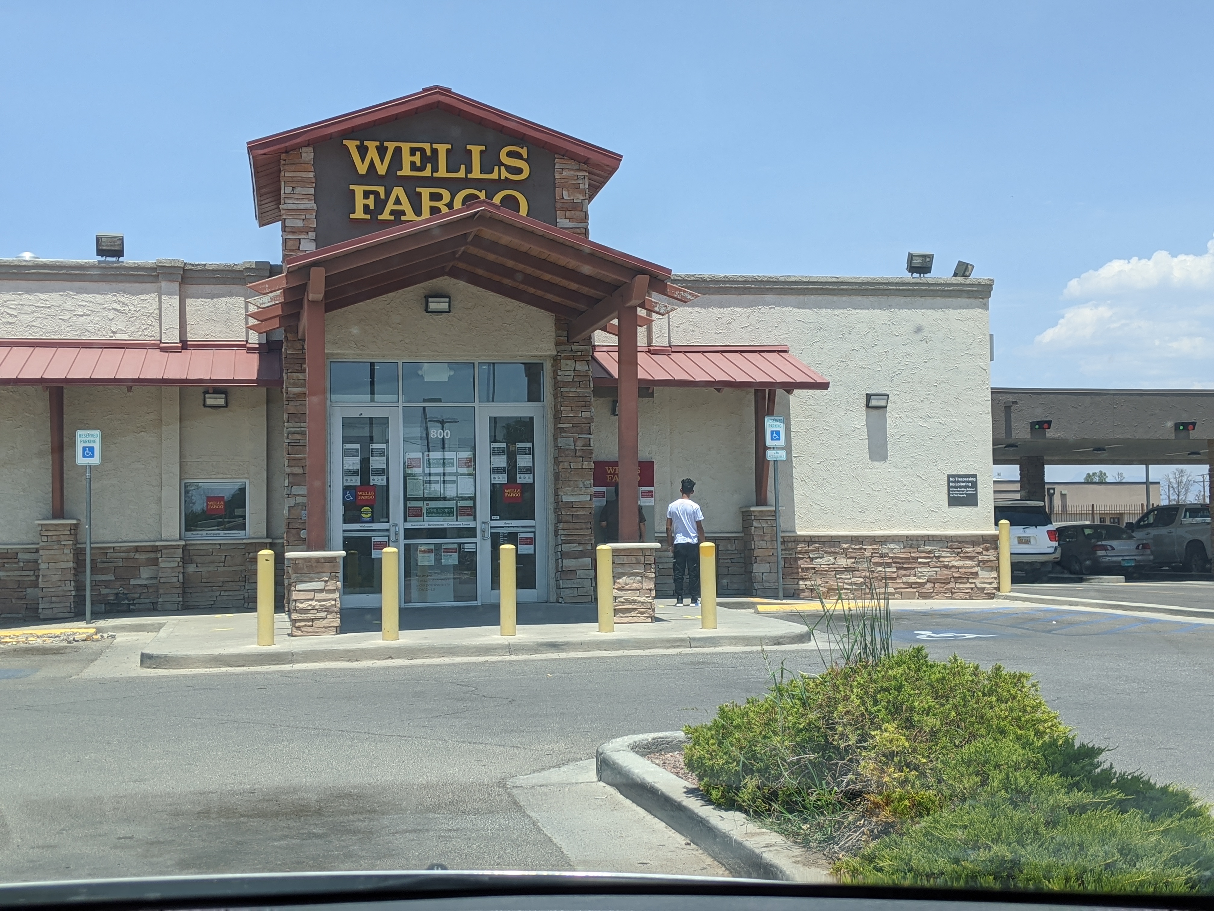 Wells Fargo Bank 01