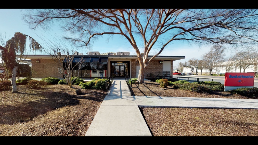 Bank of America (with Drive-thru ATM) 01