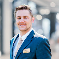 Zak Rhodes with Vellum Mortgage 01