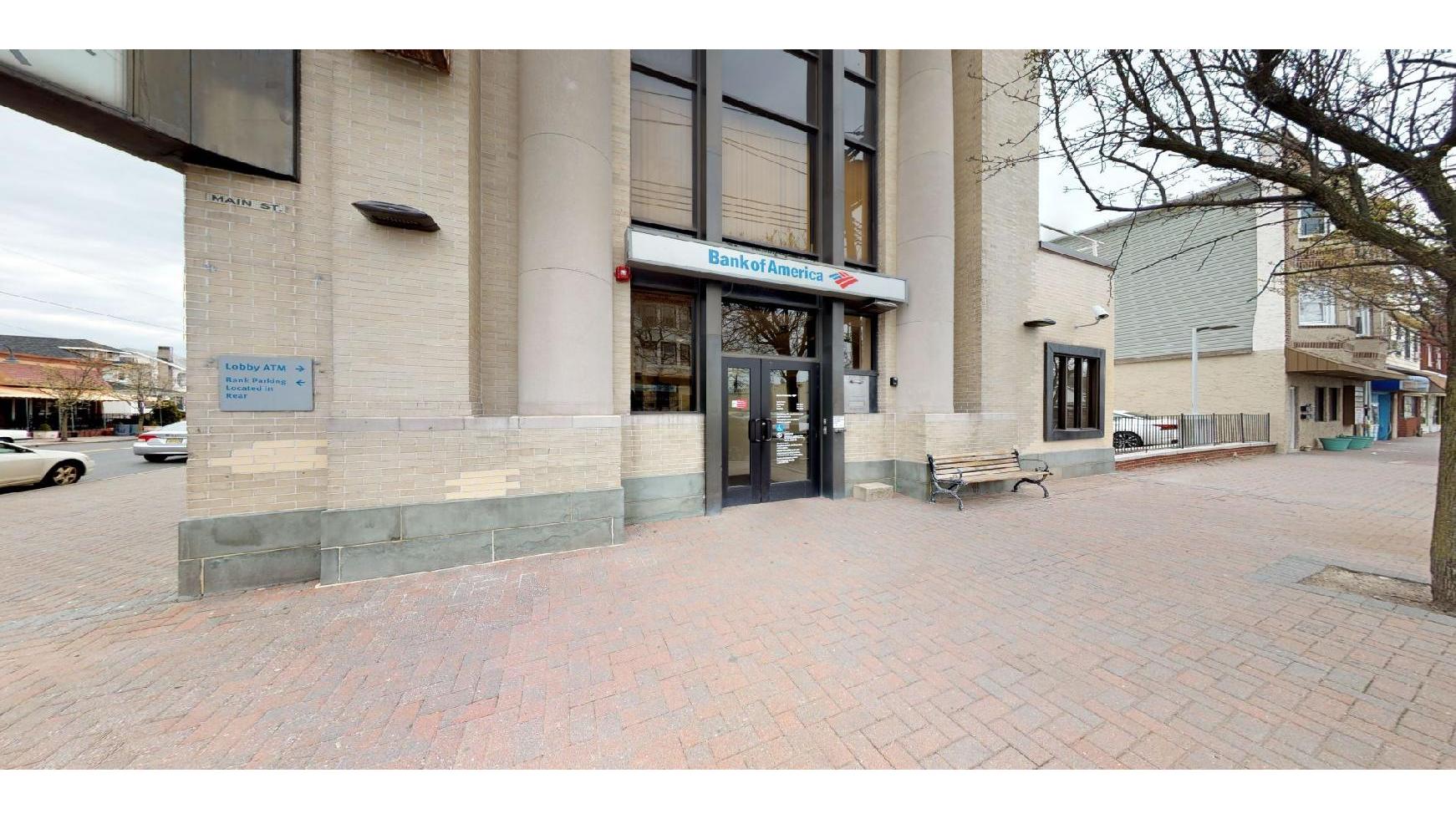 Bank of America (with Drive-thru ATM) 01