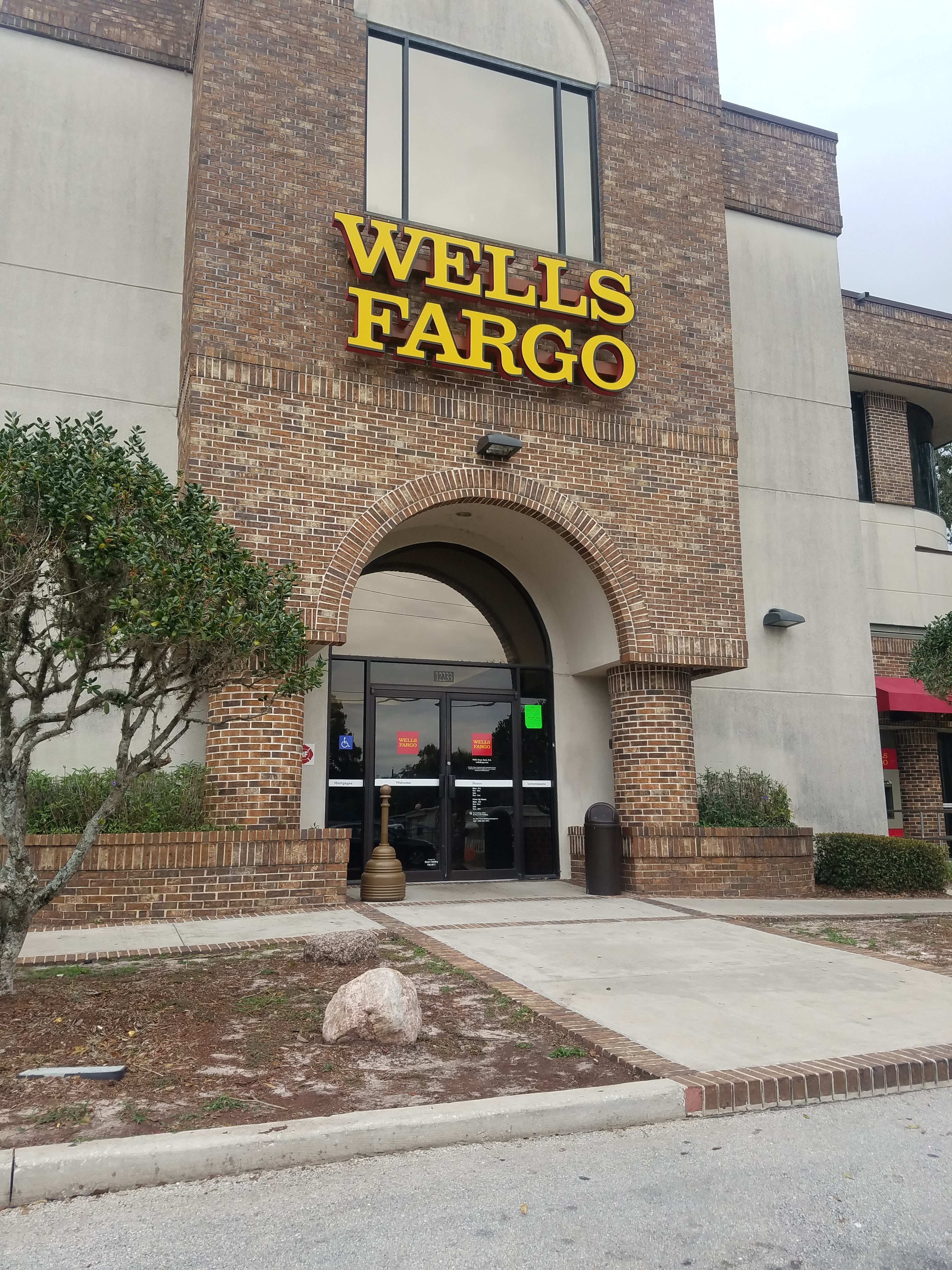Wells Fargo Bank 01