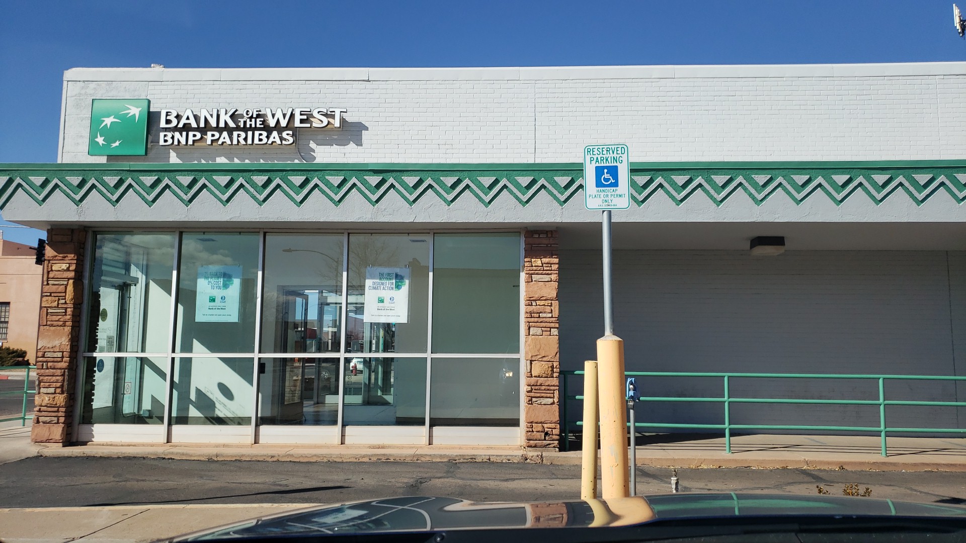 Bank of the West 01