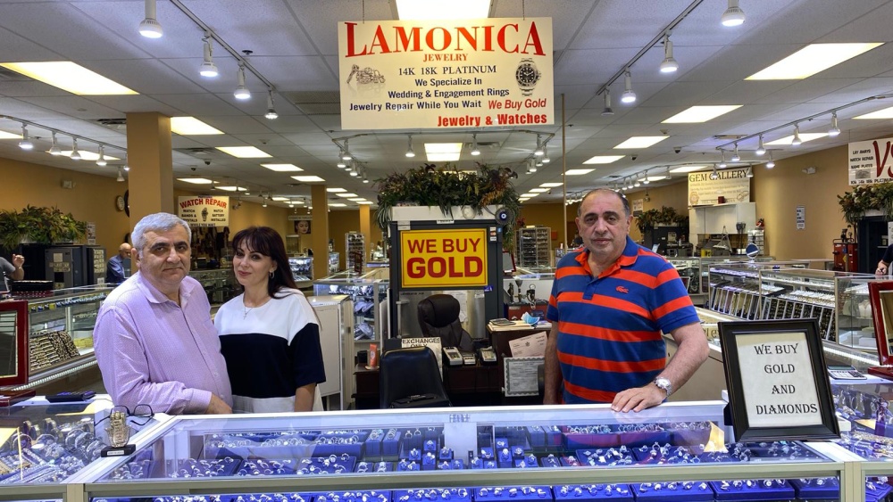 Pawn Shop | Buy Gold, Diamonds, Paintings, Stamps, And Loans 01