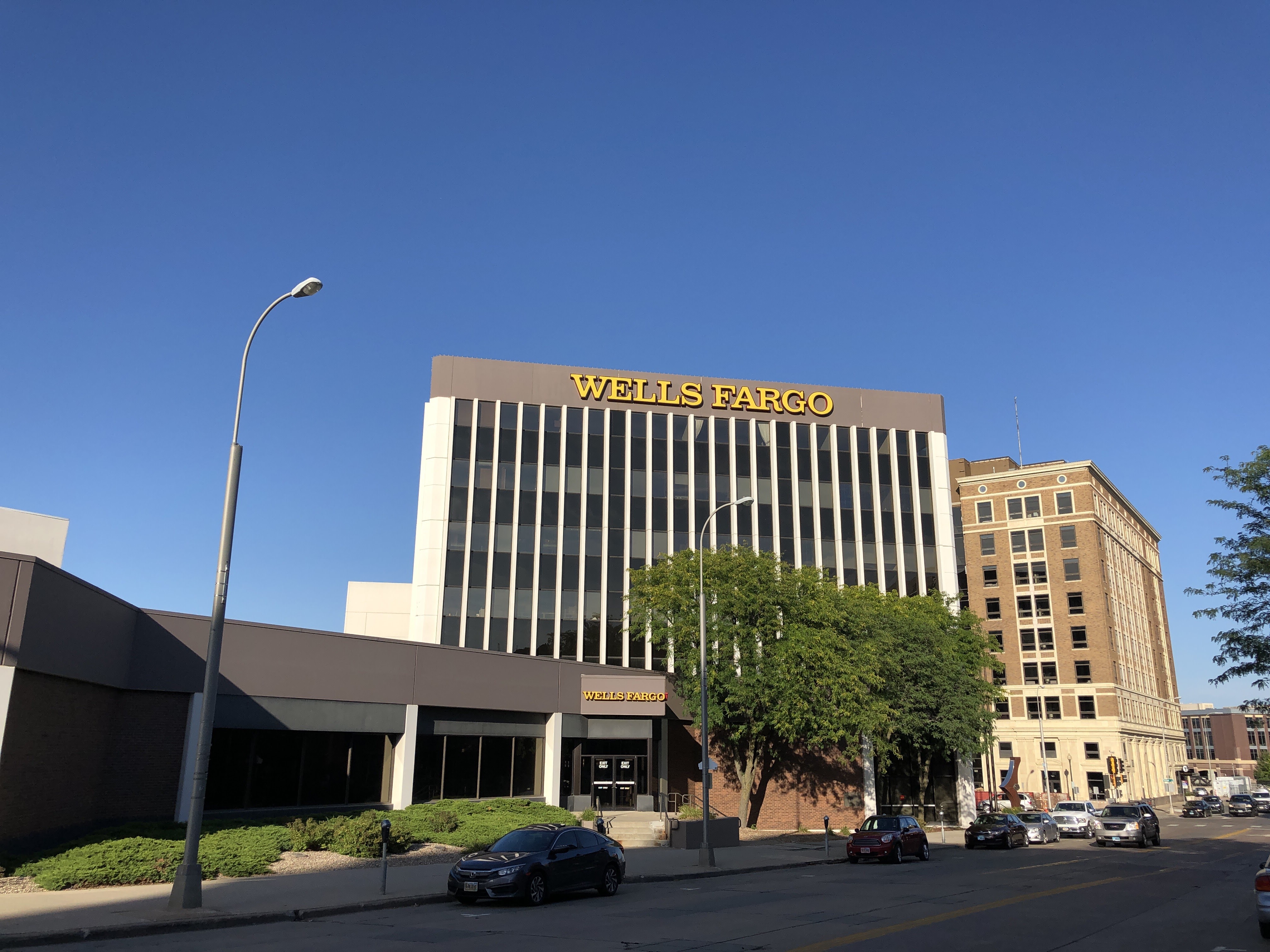 Wells Fargo Bank 01