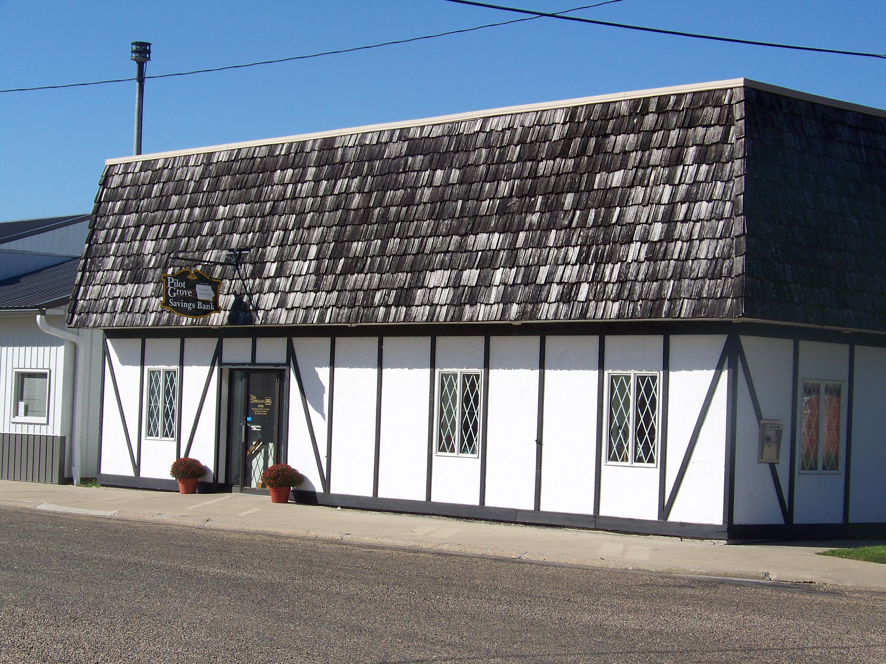Pilot Grove Savings Bank - Packwood 01