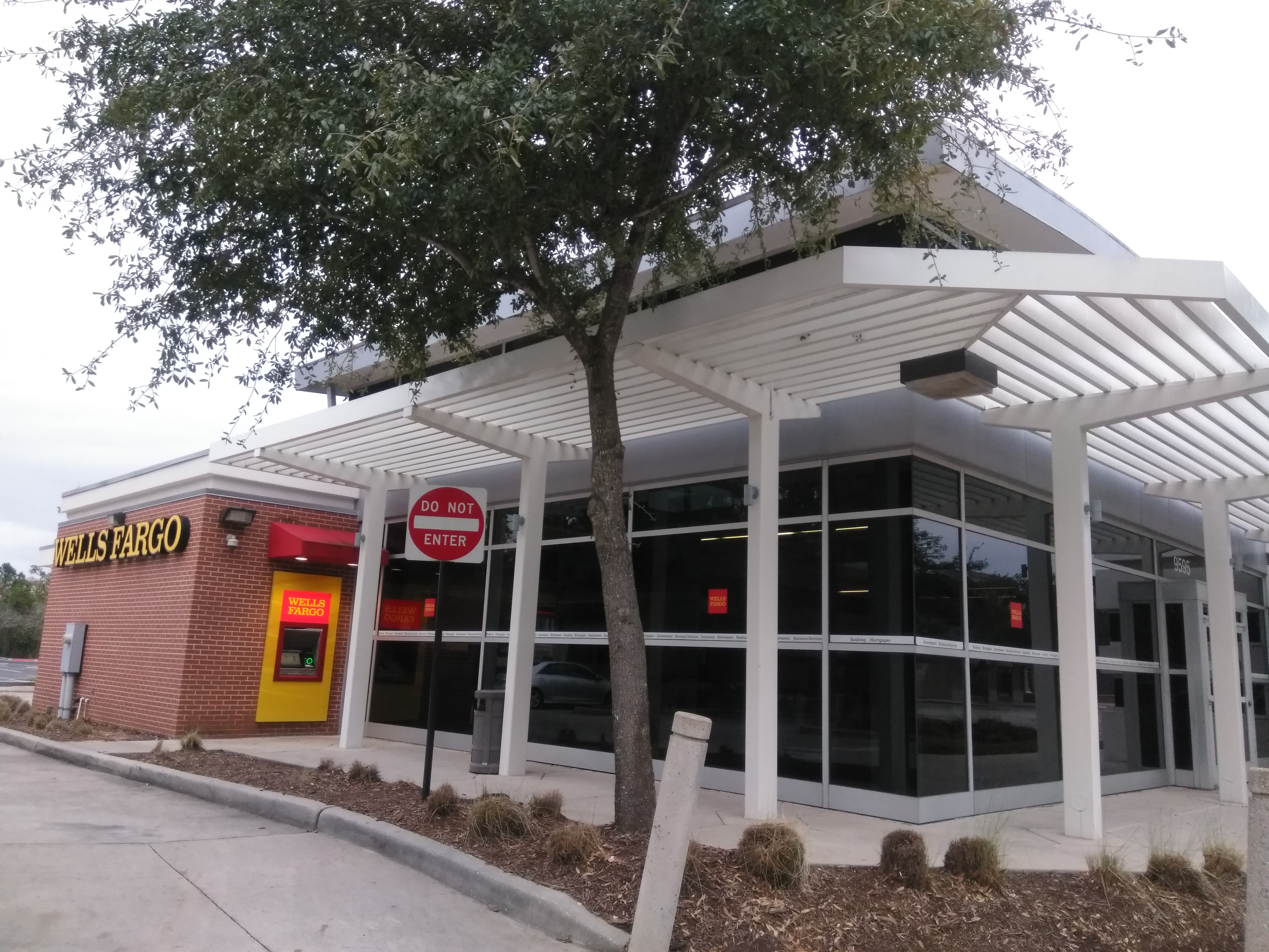 Wells Fargo Bank 01