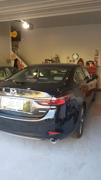 LaFontaine Mazda of Livonia 03