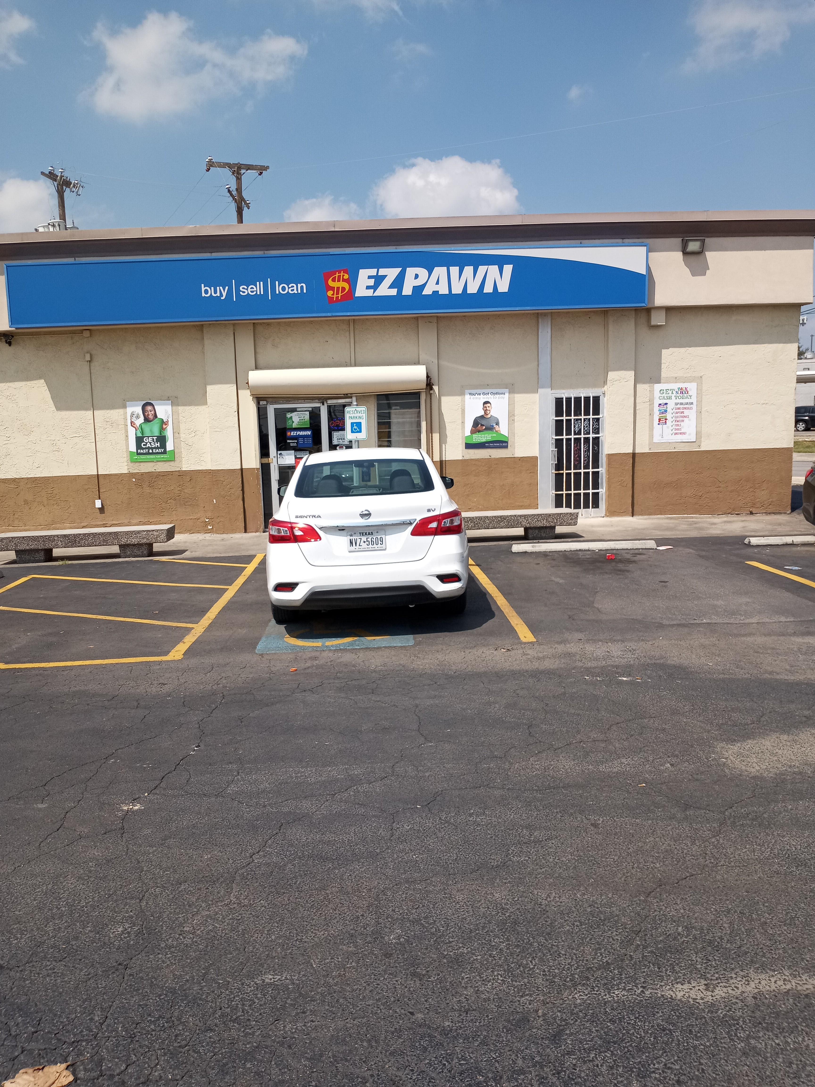 EZPAWN 01