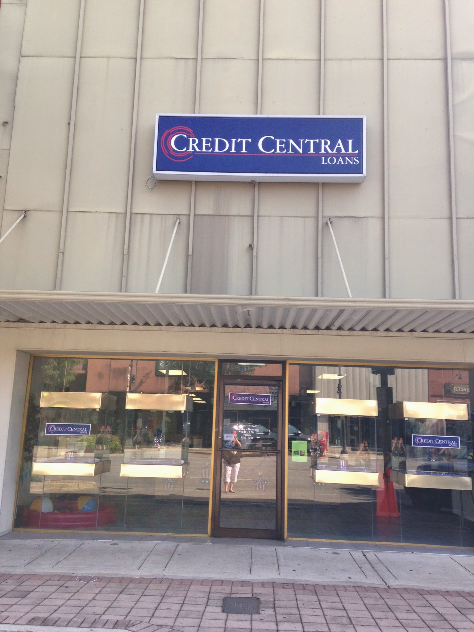 Credit Central 01