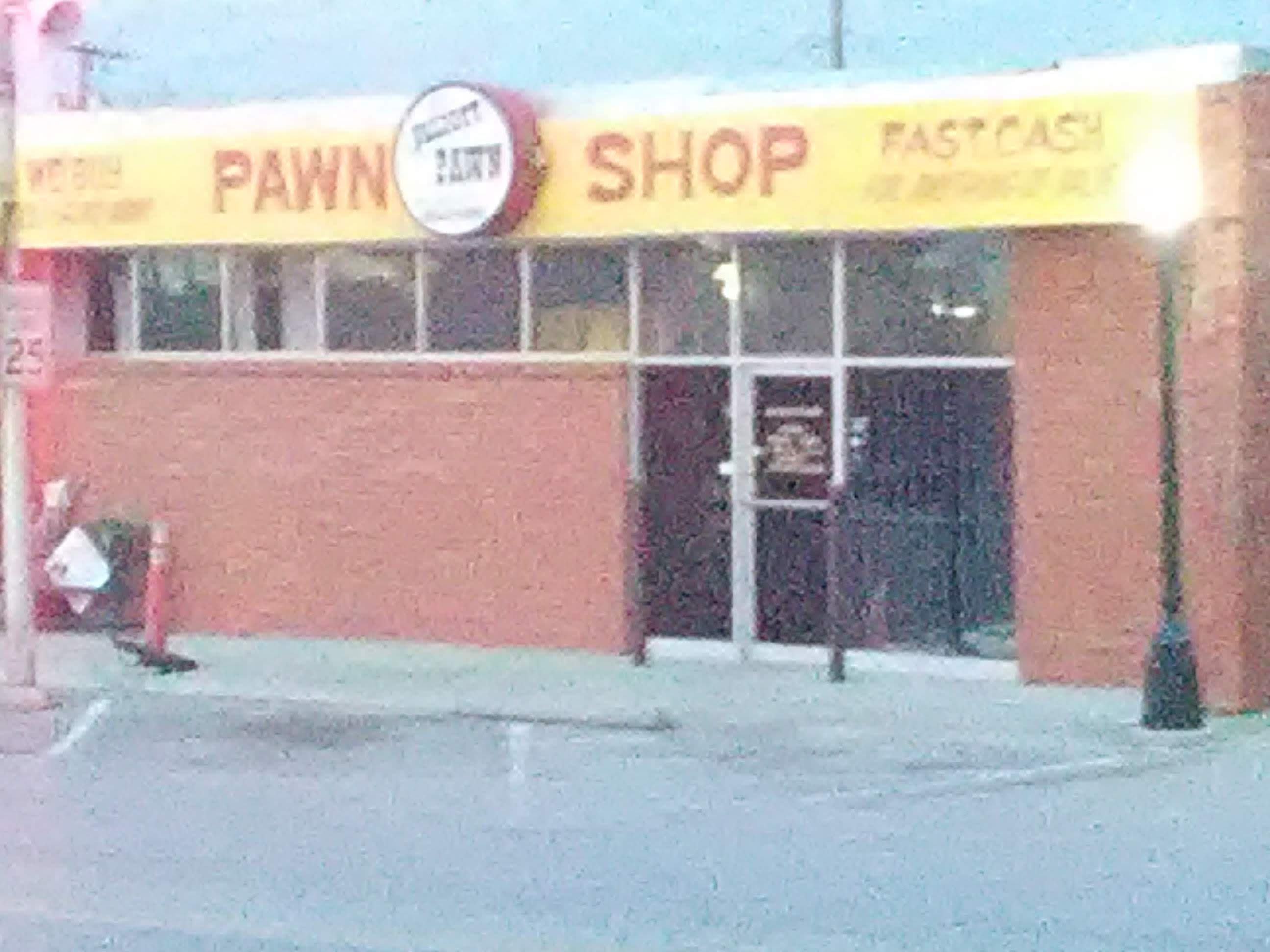 Elliott Pawn 01
