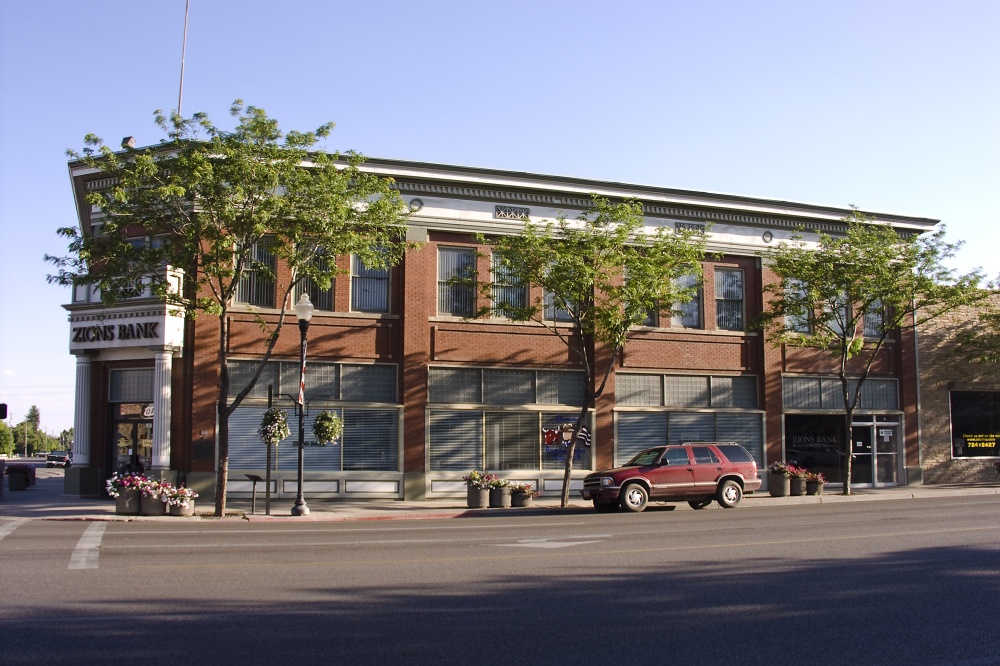Zions Bank Vernal 01