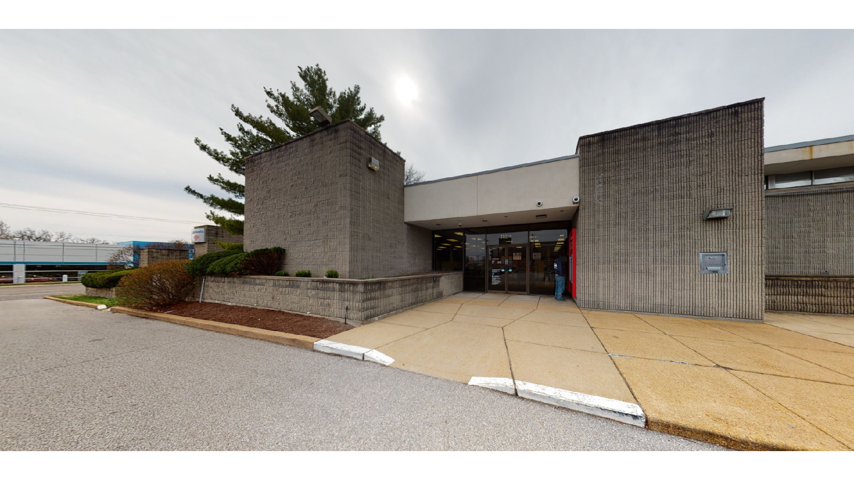 Bank of America (with Drive-thru ATM) 01