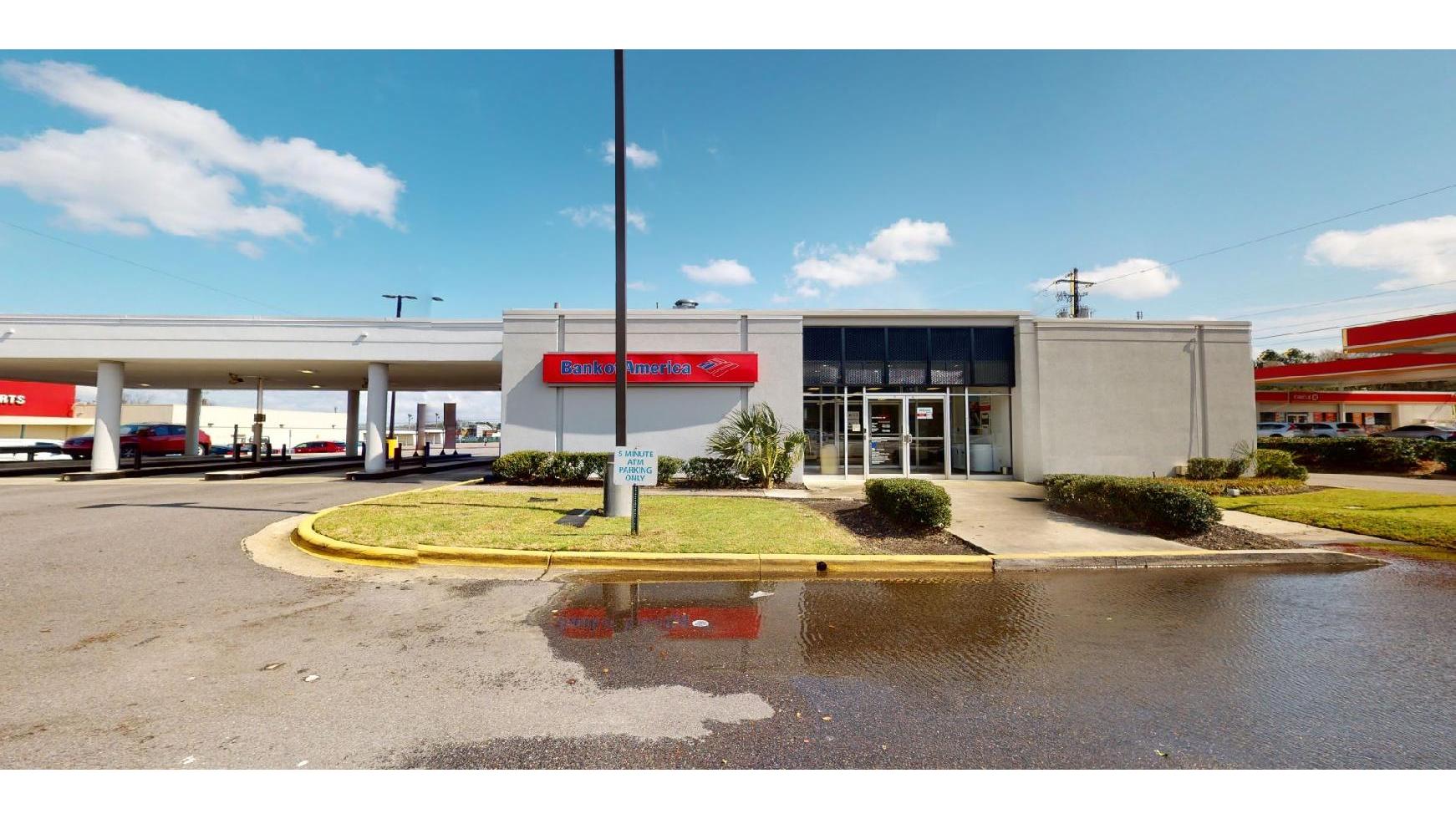 Bank of America (with Drive-thru services) 01