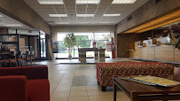 Bank of America (with Drive-thru ATM) 02
