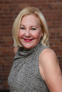 Lori Gray - Guaranteed Rate NMLS #256641 03