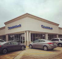 Metairie Bank 01