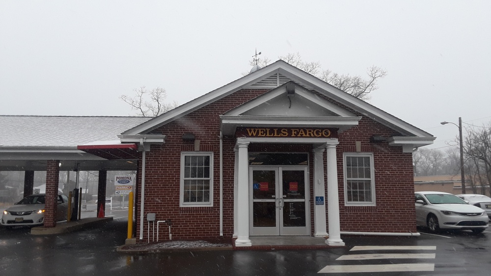Wells Fargo Bank 01