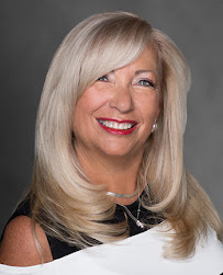 Theresa Toro at CrossCountry Mortgage, LLC 02