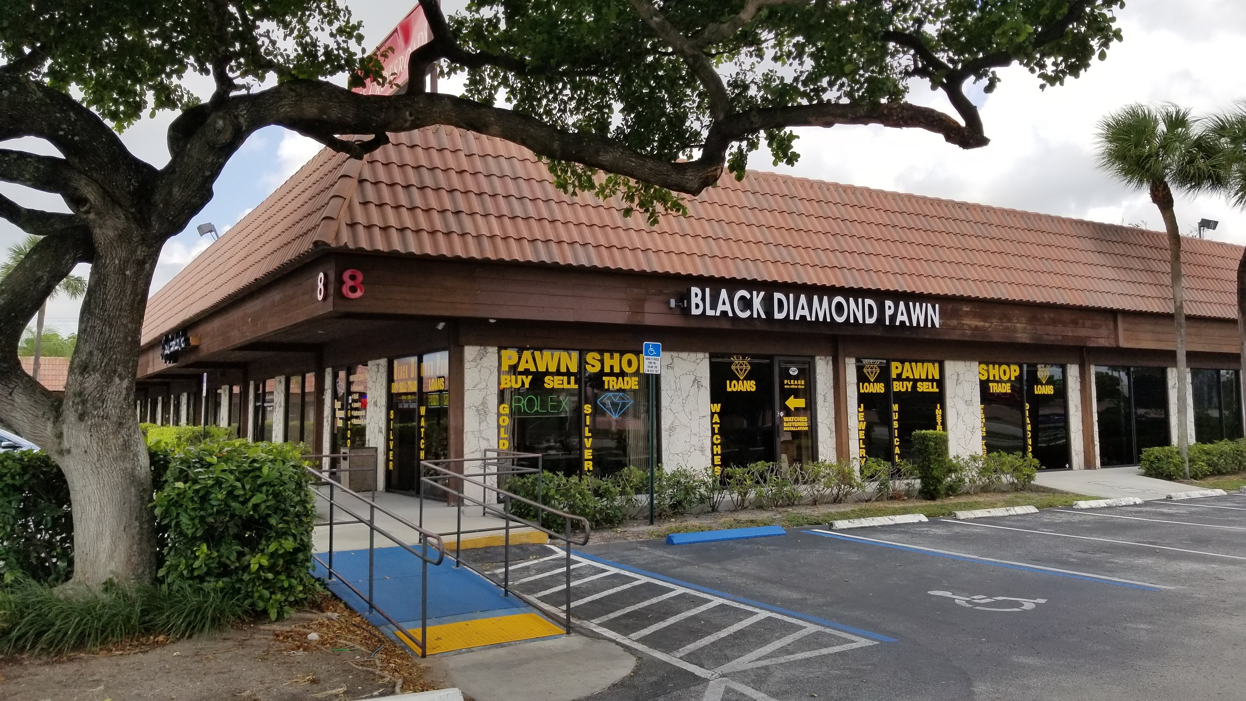 Black Diamond Pawn & Jewelry 01