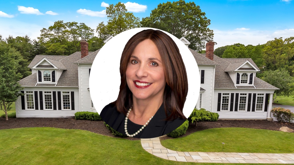 Debra Bravoco-Forbes, Realtor - Coldwell Banker Realty 01