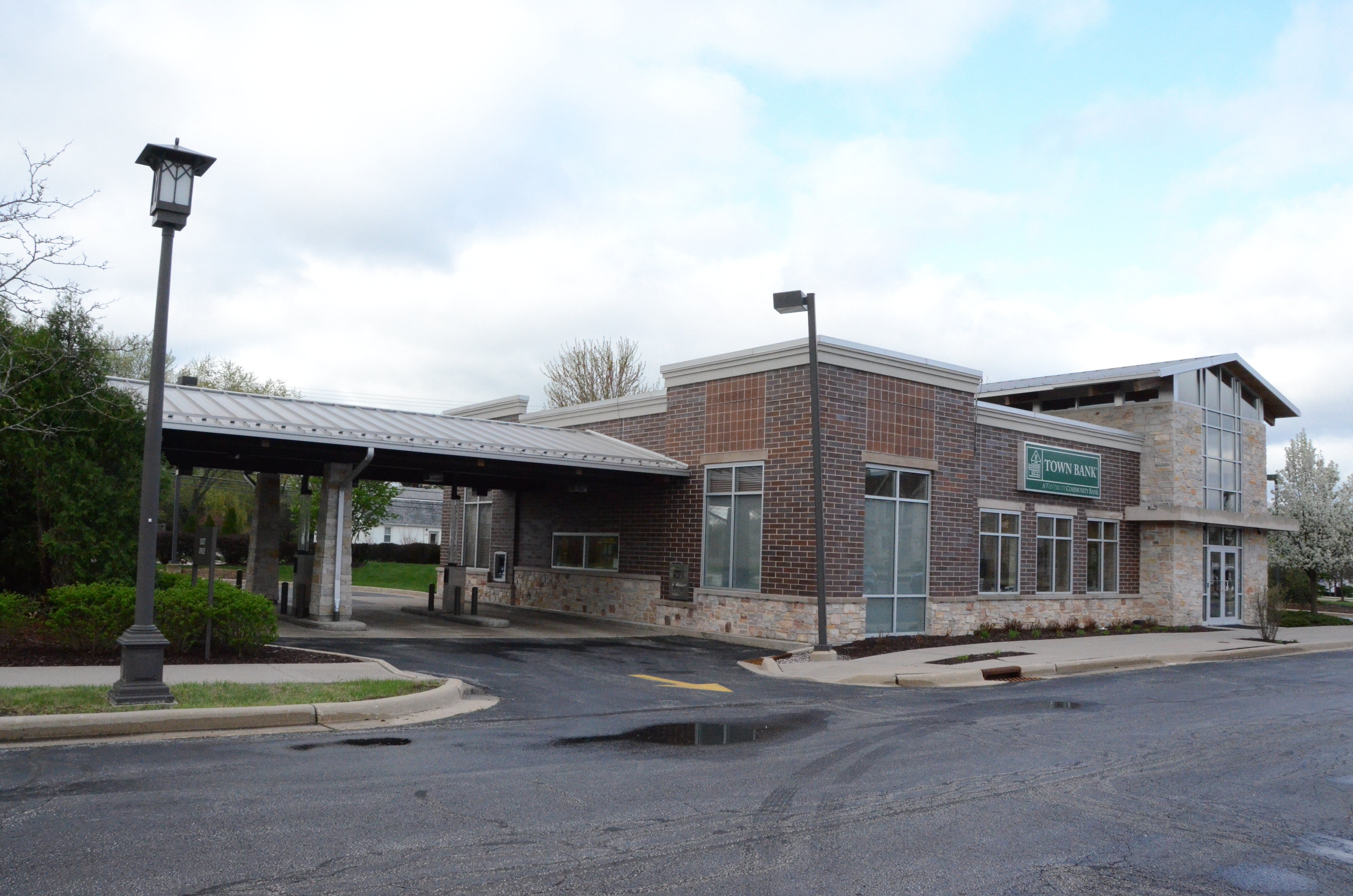Town Bank 01